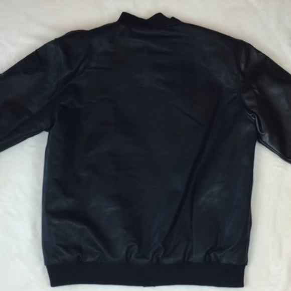 NEWYankees Black Faux Leather Quilt Bomber Jacket - Picture 6 of 8
